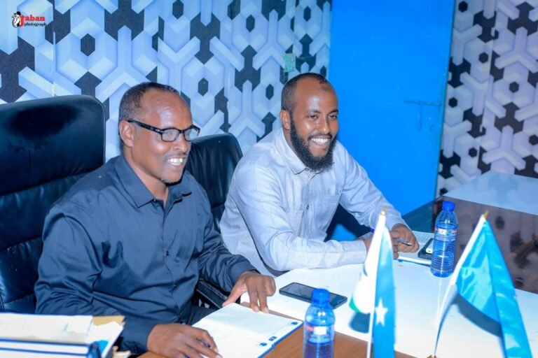 Buuhoodle Mayor Chairs Weekly Meeting of the Standing Committee